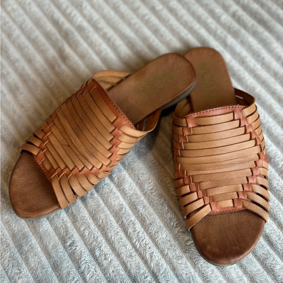 Roan by BED|STÜ slides - Picture 2 of 4